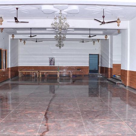 Hotel O Pop Angoori Farm House Матхура Экстерьер фото